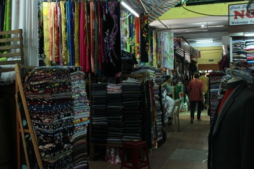 Hoi An tailors' market