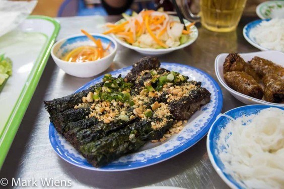 Bo la lot, Vietnamese street food