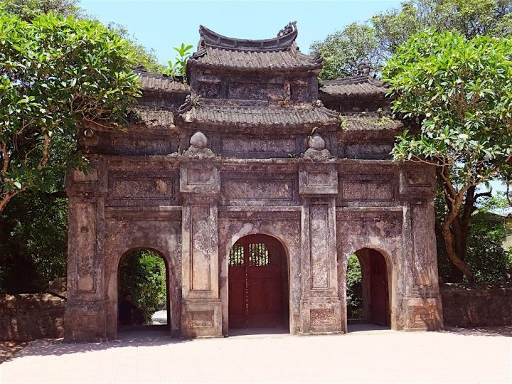 Things to do in Hue - Admire many beautiful pagodas